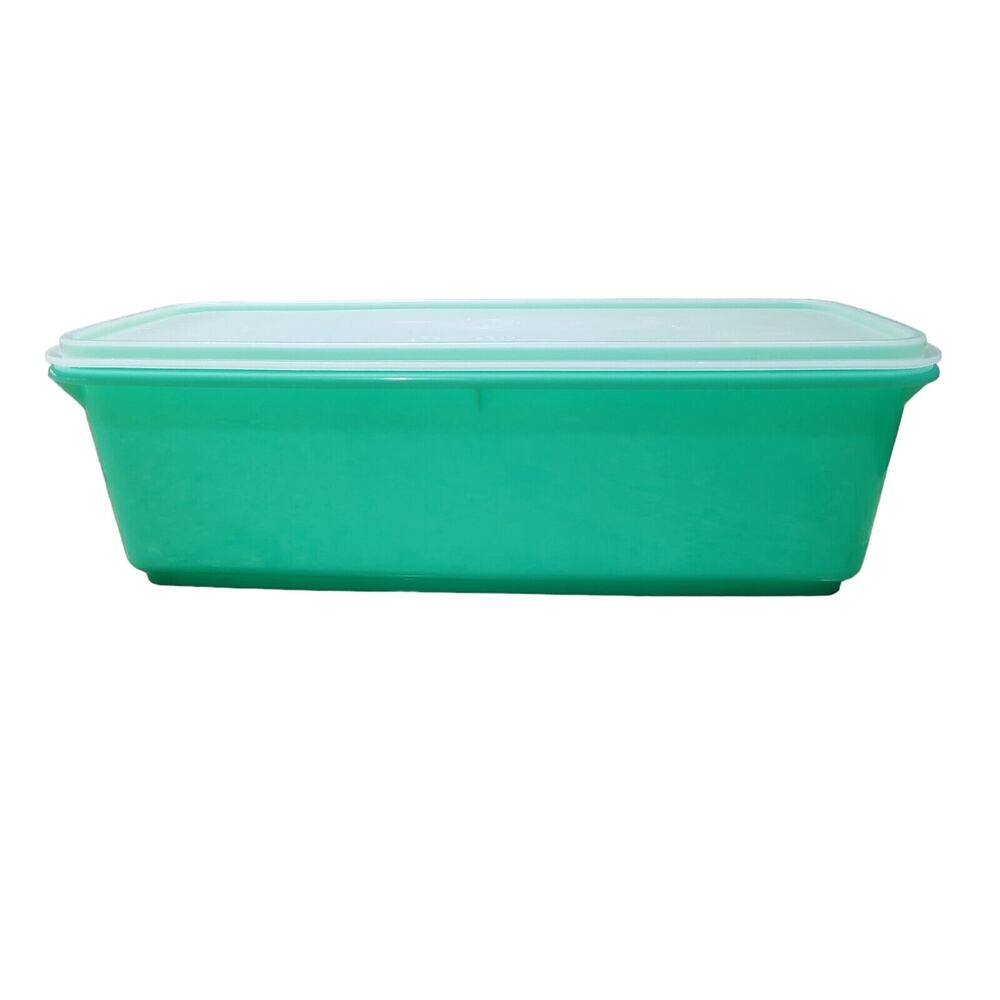 Tupperware Celery Vegetable Crisper Bread Keeper Saver Jadeite Green (vintage)